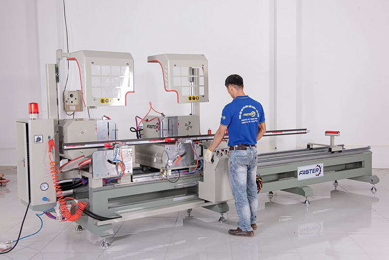 Dễ dàng vận hành máy với bảng điều khiển đơn giản