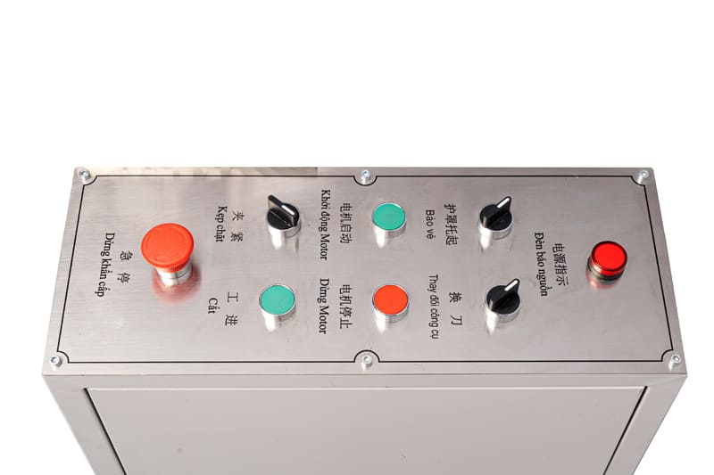 Bảng điều khiển vận hành máy