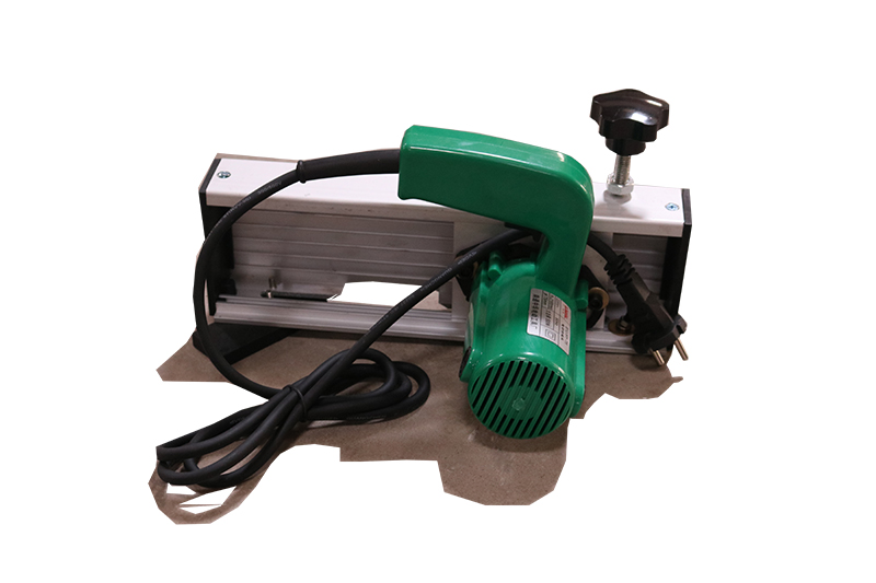 Genma Việt Nam chuyên phân phối máy làm sạch bề mặt cửa nhựa