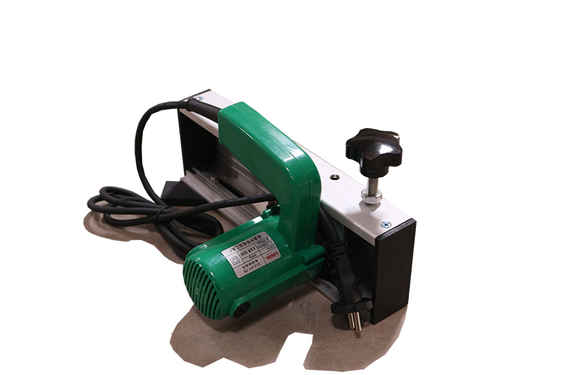 Máy làm sạch bề mặt cửa nhựa