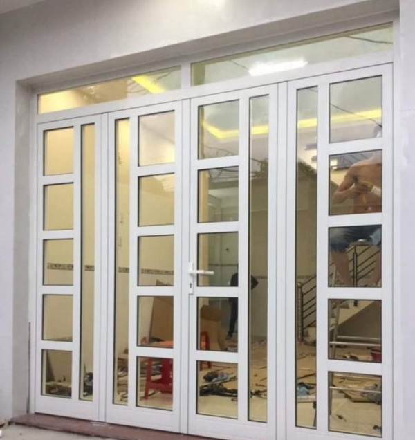 Mẫu cửa nhôm chia ô 3