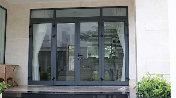 Cửa chính bằng nhôm kính đẹp