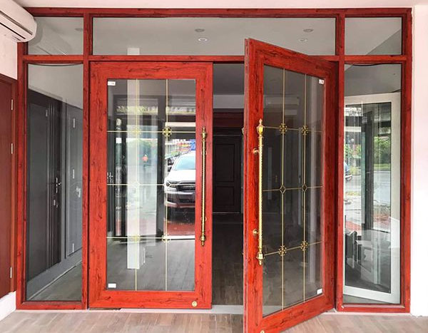 Cửa nhôm kính giả vân gỗ sang trọng