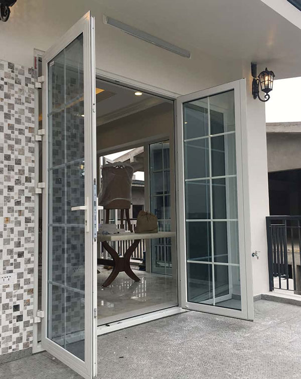 Cửa nhôm mở quay 2 cánh