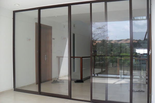 Mẫu cửa nhôm 4 cánh 3