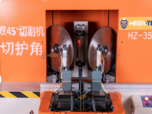 Máy cắt nhôm nội thất 4 đầu Megatech 4