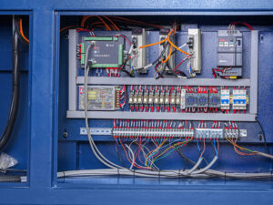 Máy khoan khóa nhôm 2 đầu CNC ngoại tuyến Meisheng 3000 7